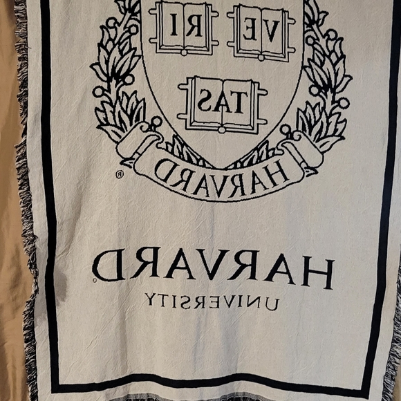 Harvard Throw 47X67 - Picture 3 of 7